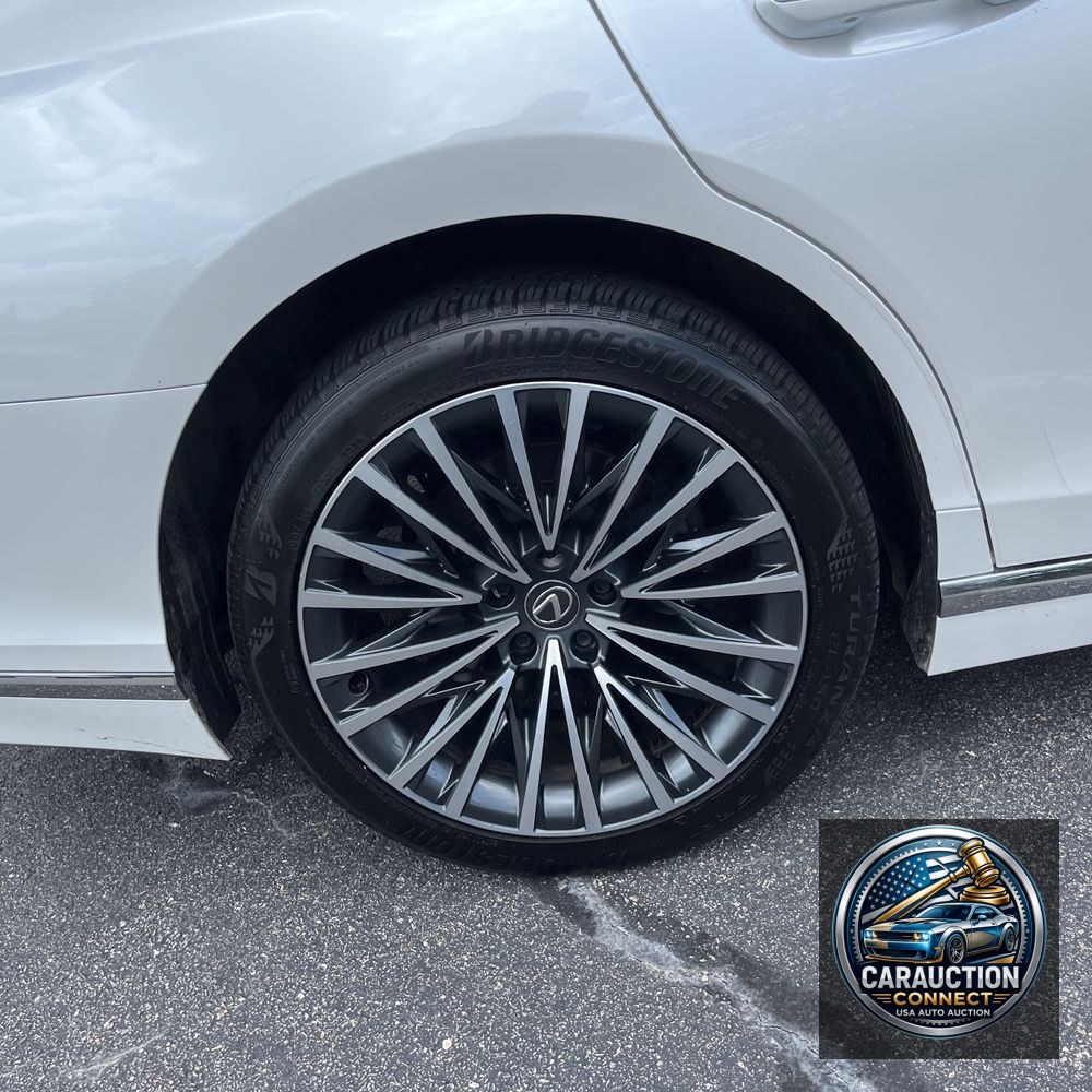 2024 Lexus LS 500h Base