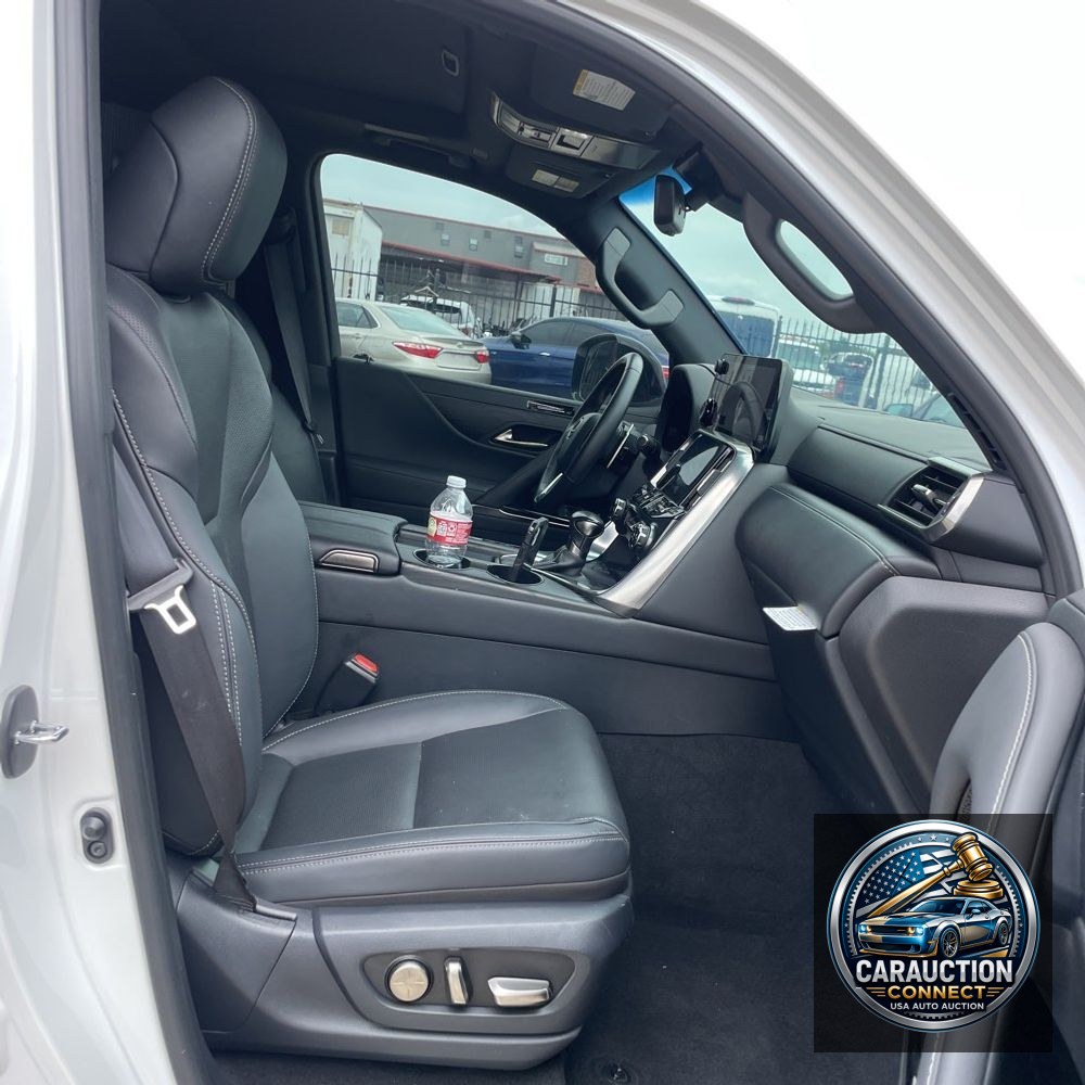 2022 Lexus LX 600 Premium