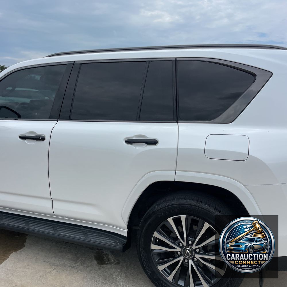 2022 Lexus LX 600 Premium