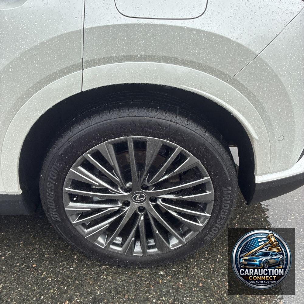 2025 Lexus RX 450h+ Luxury