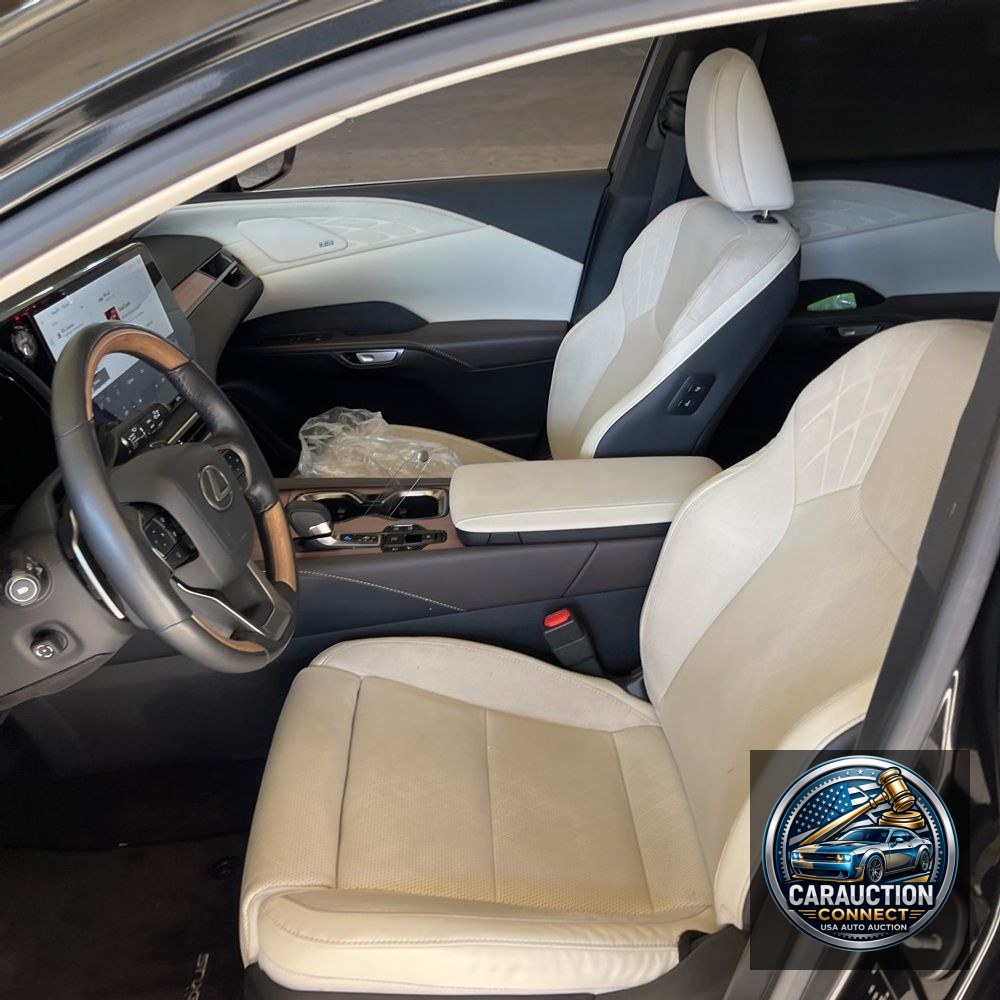 2024 Lexus RX 450h+ Luxury