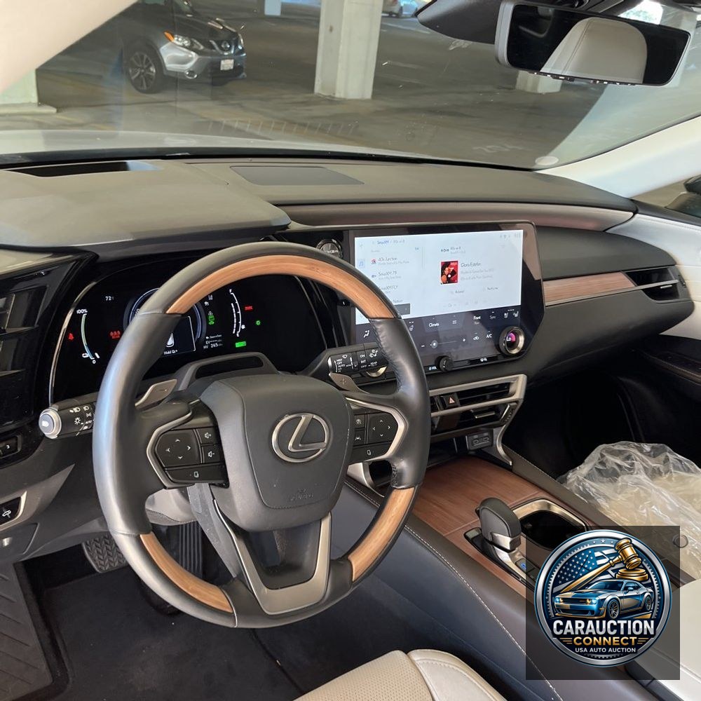 2024 Lexus RX 450h+ Luxury