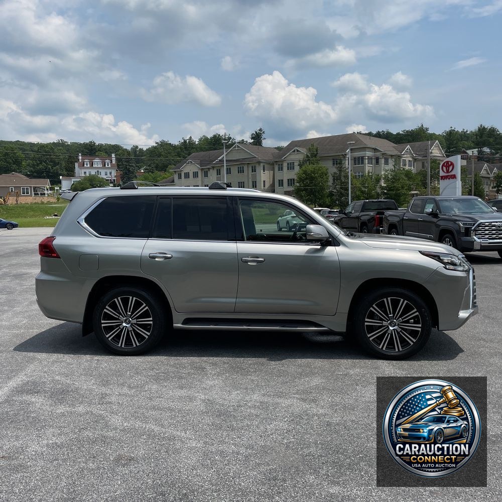 2021 Lexus LX 570 Three-Row