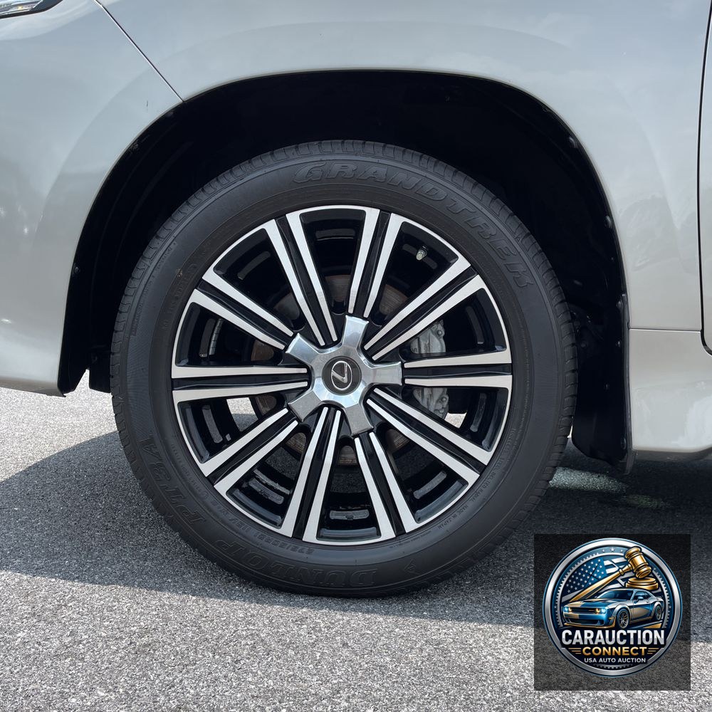 2021 Lexus LX 570 Three-Row