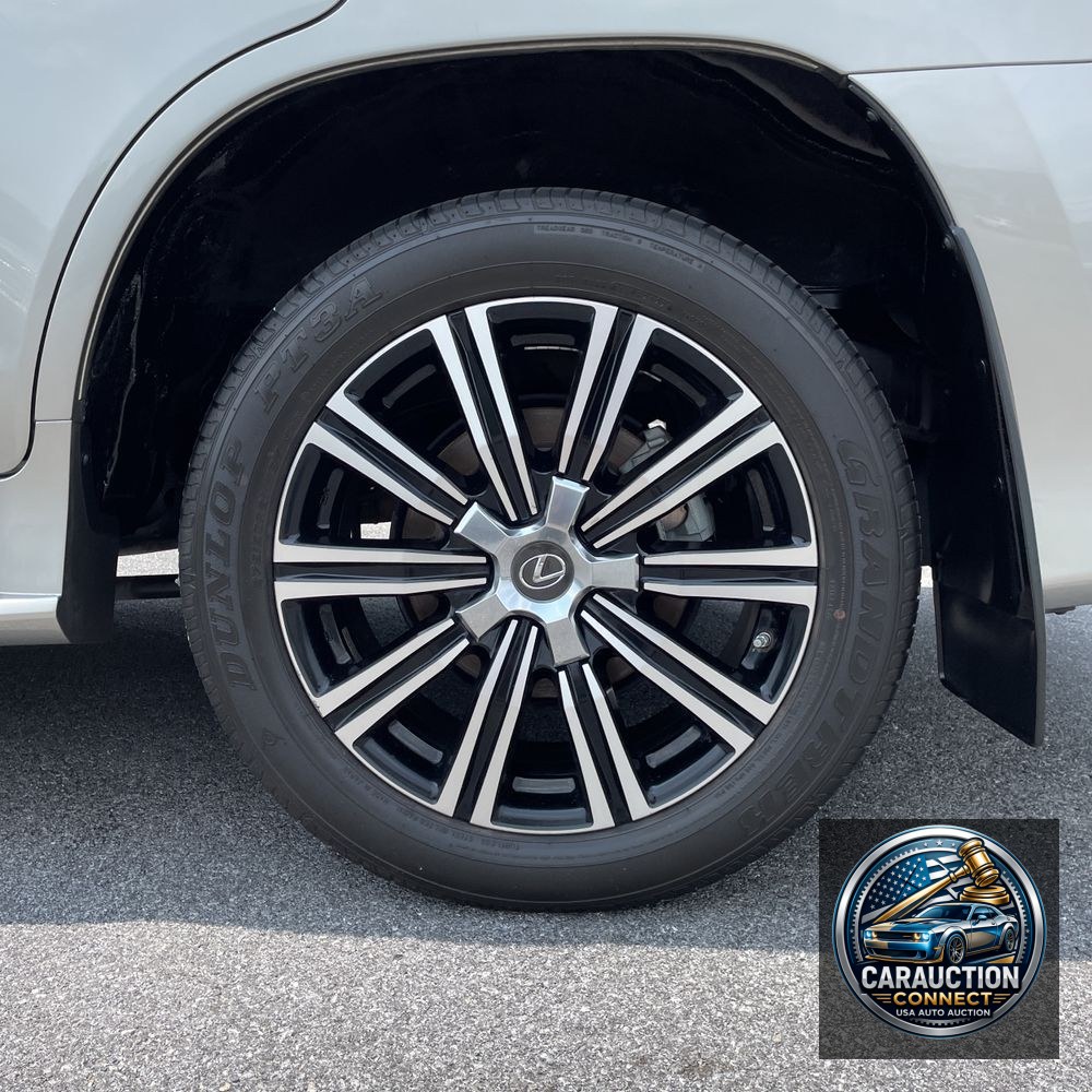 2021 Lexus LX 570 Three-Row