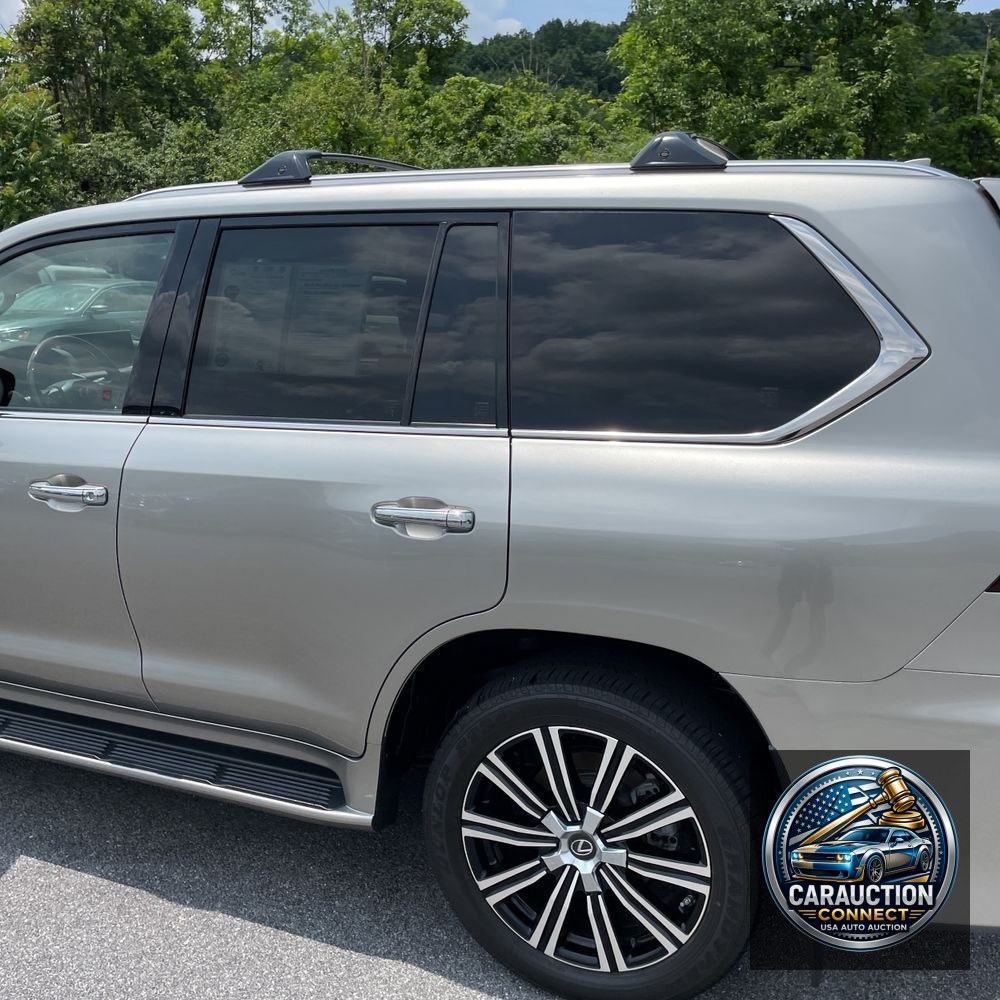 2021 Lexus LX 570 Three-Row