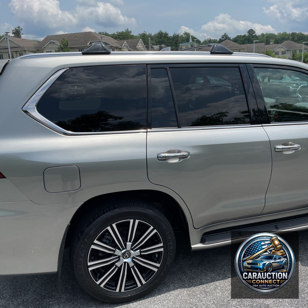 2021 Lexus LX 570 Three-Row