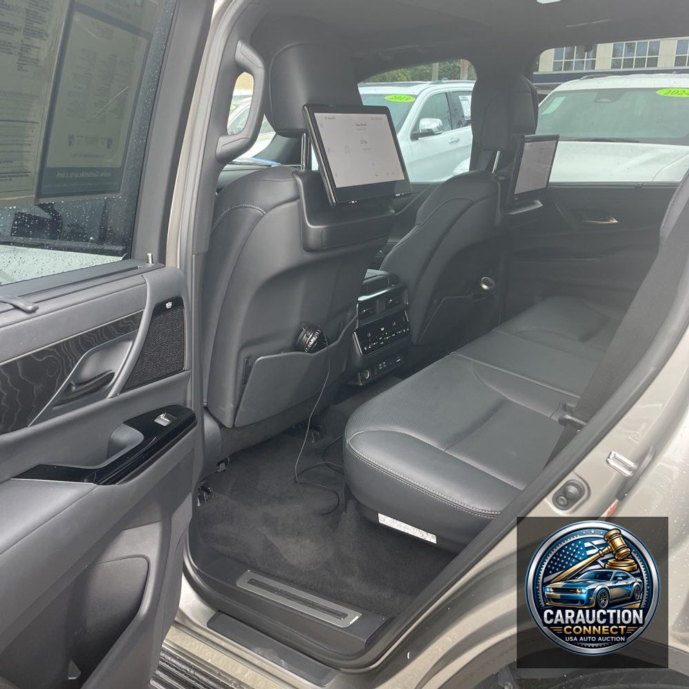 2022 Lexus LX 600 Luxury