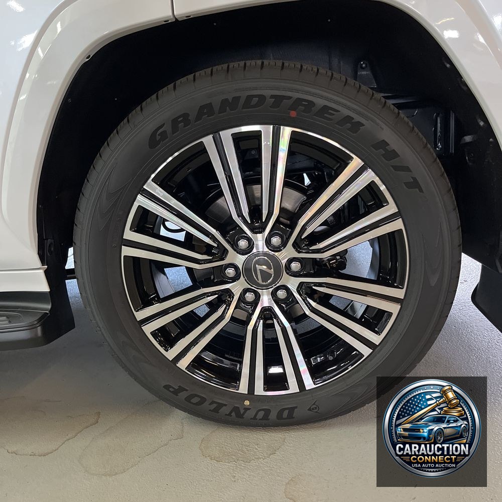 2025 Lexus LX 700h Luxury