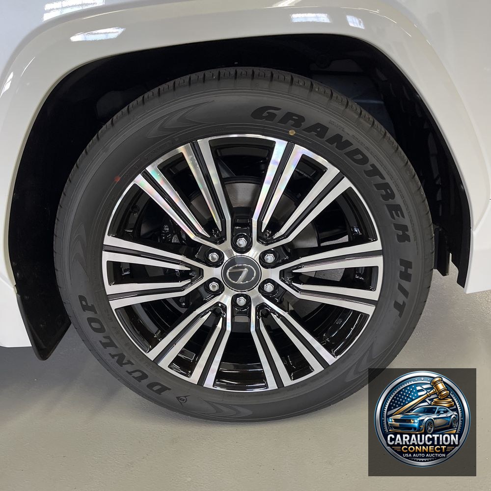 2025 Lexus LX 700h Luxury
