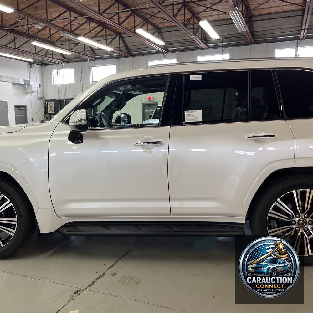 2025 Lexus LX 700h Luxury