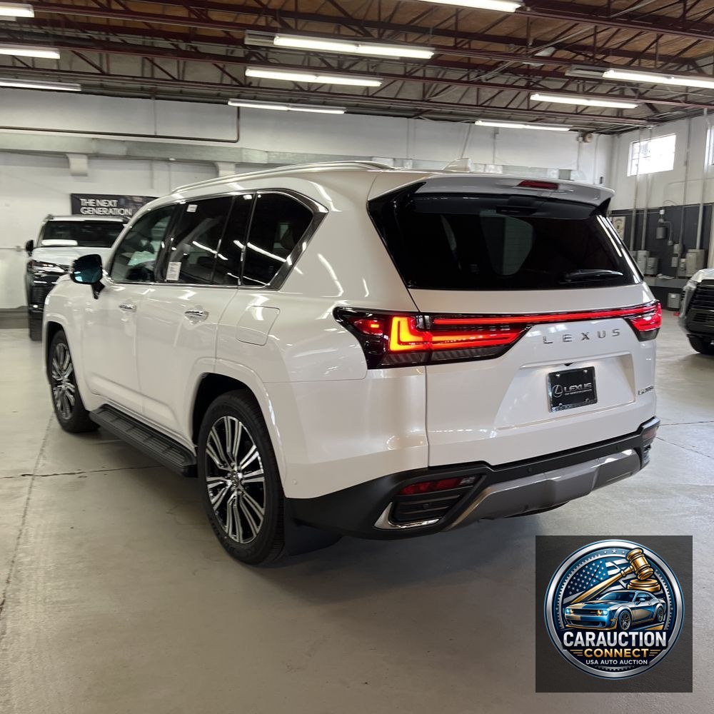 2025 Lexus LX 700h Luxury