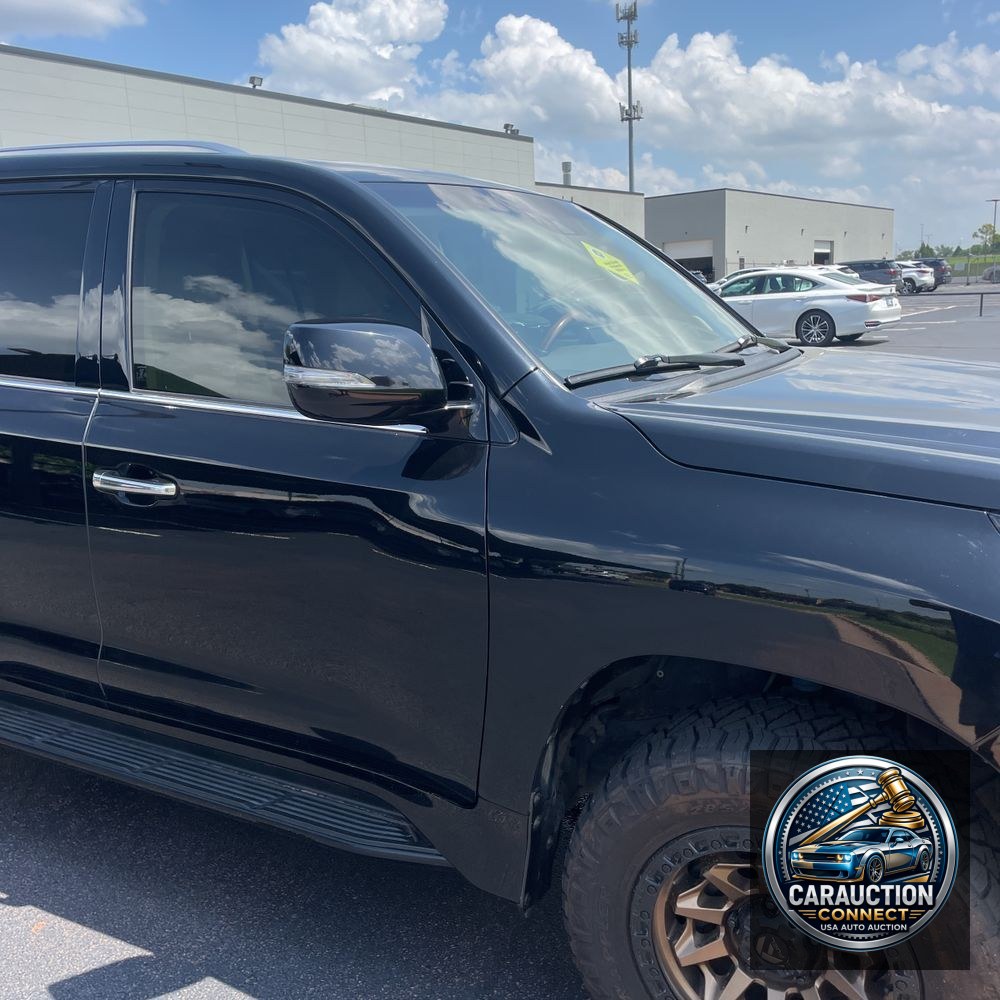 2019 Lexus LX 570 Three-Row