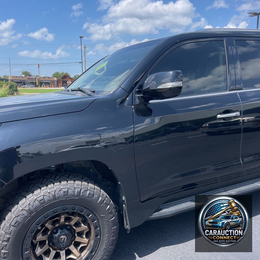 2019 Lexus LX 570 Three-Row