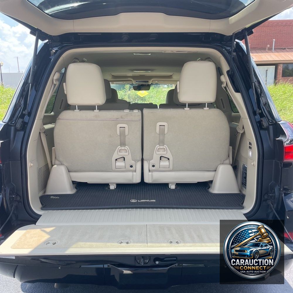2019 Lexus LX 570 Three-Row