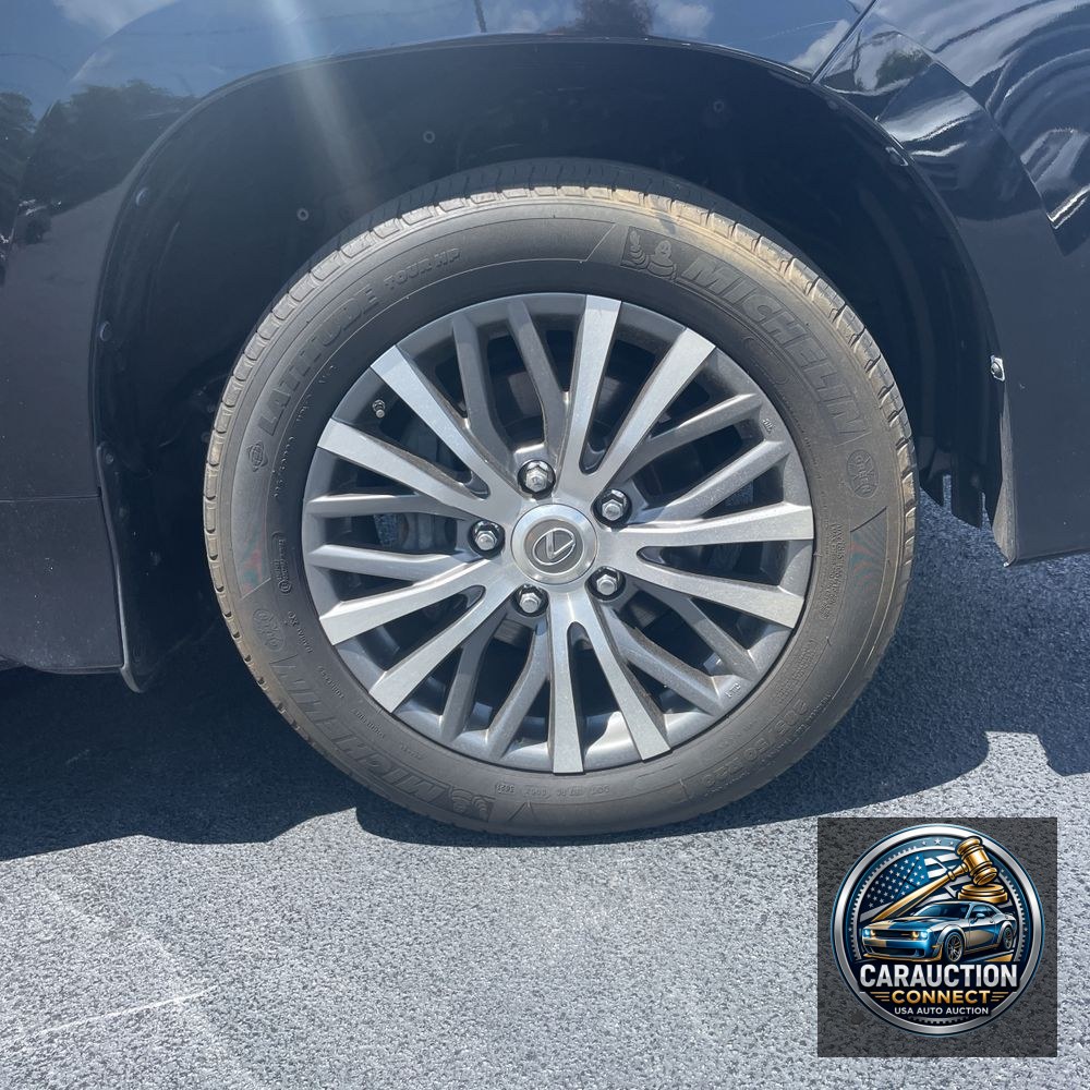 2019 Lexus LX 570 Two-Row