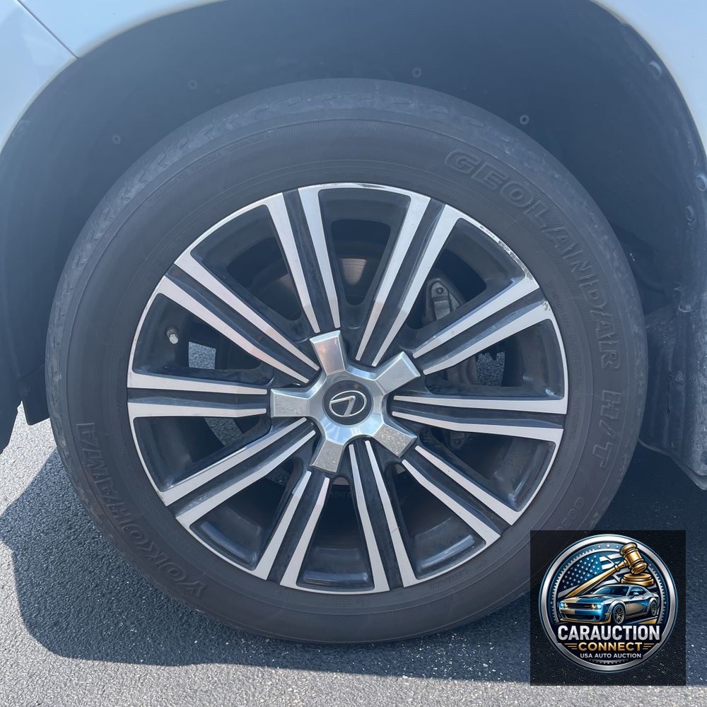2019 Lexus LX 570 Three-Row