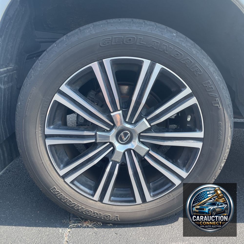 2019 Lexus LX 570 Three-Row
