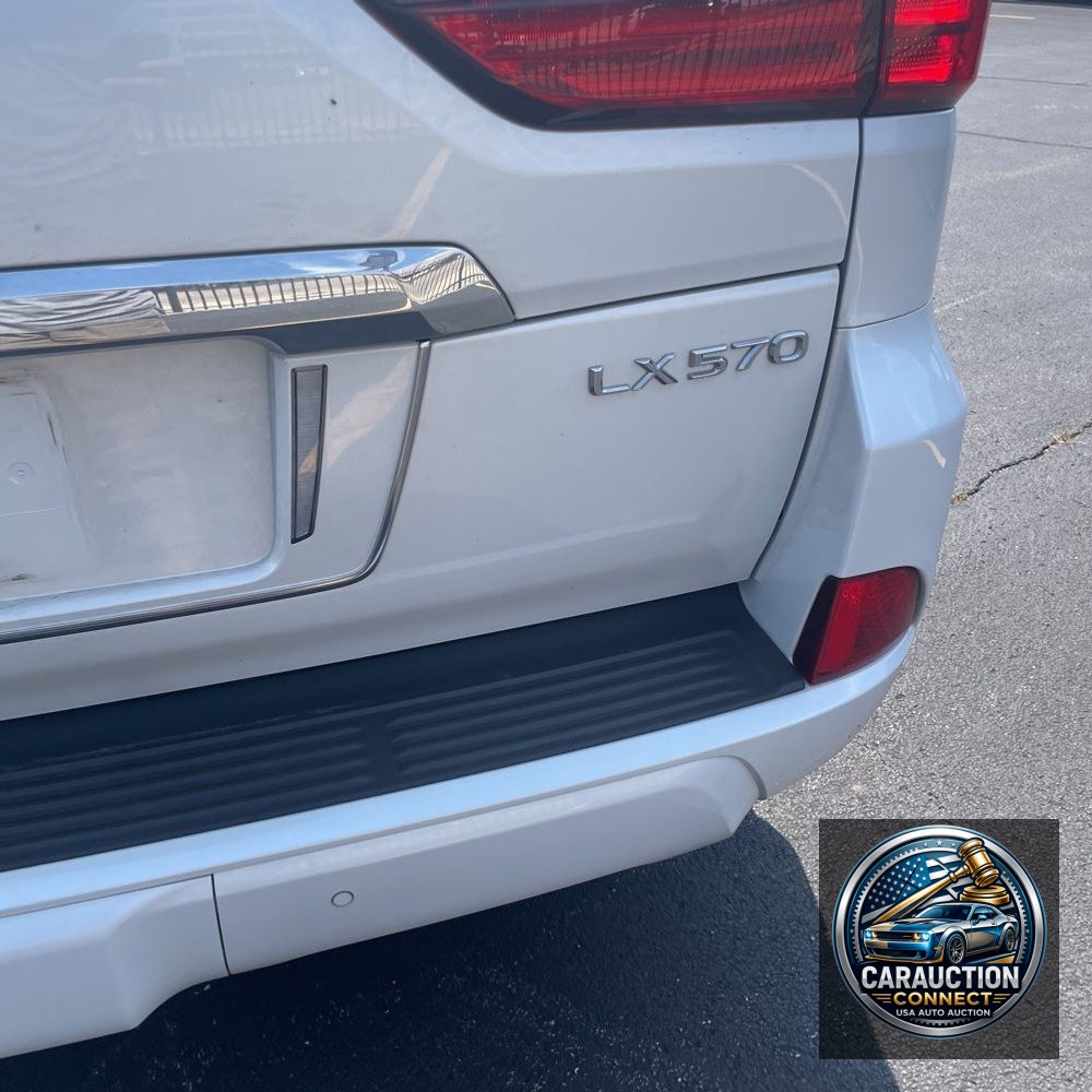 2019 Lexus LX 570 Three-Row