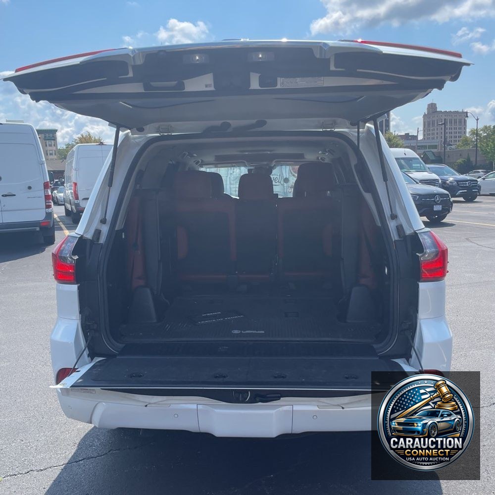 2019 Lexus LX 570 Three-Row