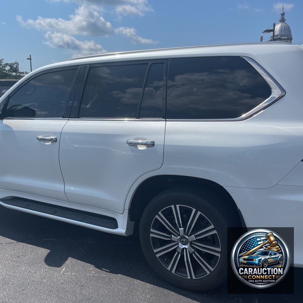 2019 Lexus LX 570 Three-Row