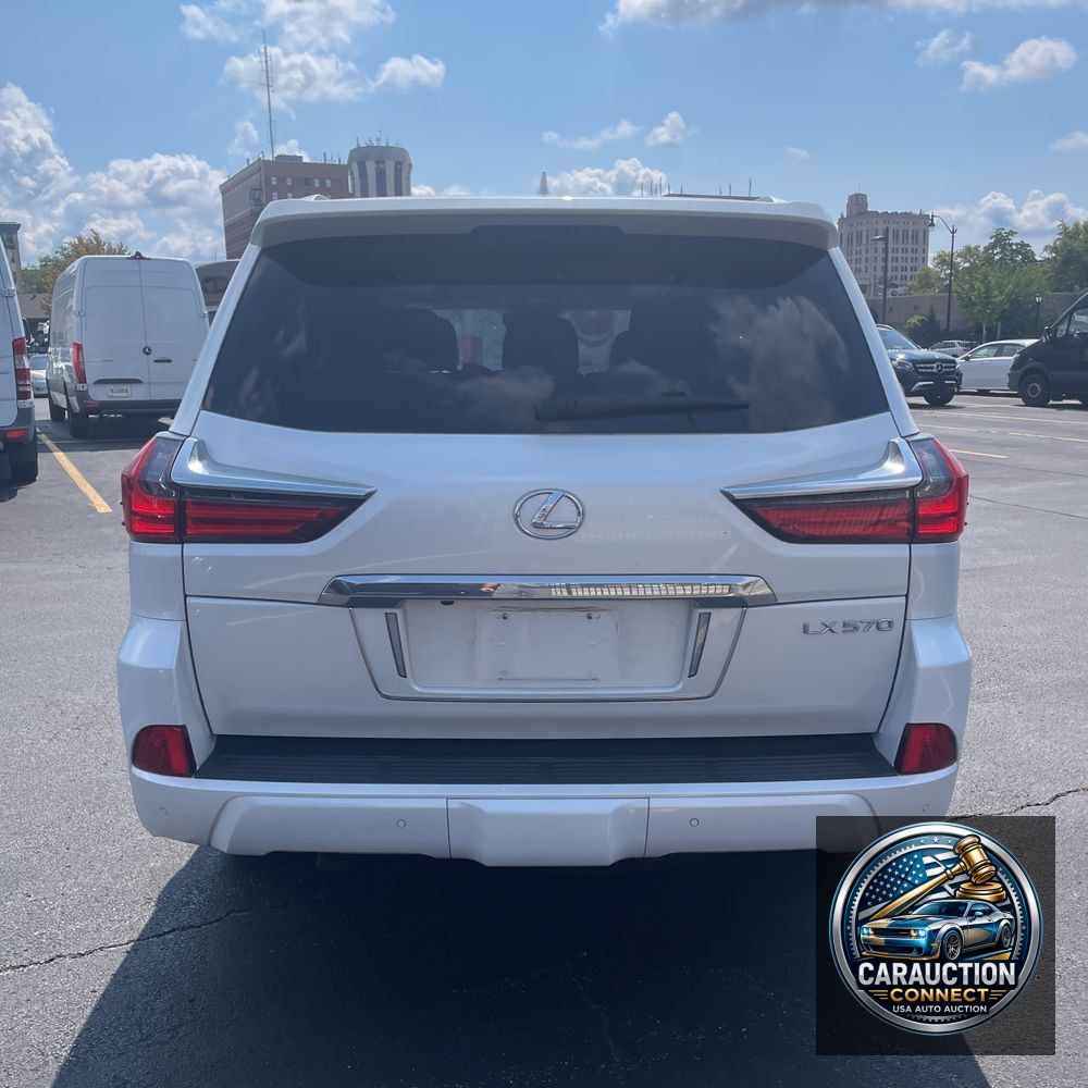2019 Lexus LX 570 Three-Row