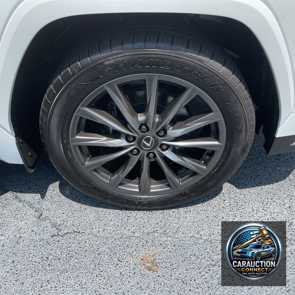 2024 Lexus LX 600 F SPORT Handling