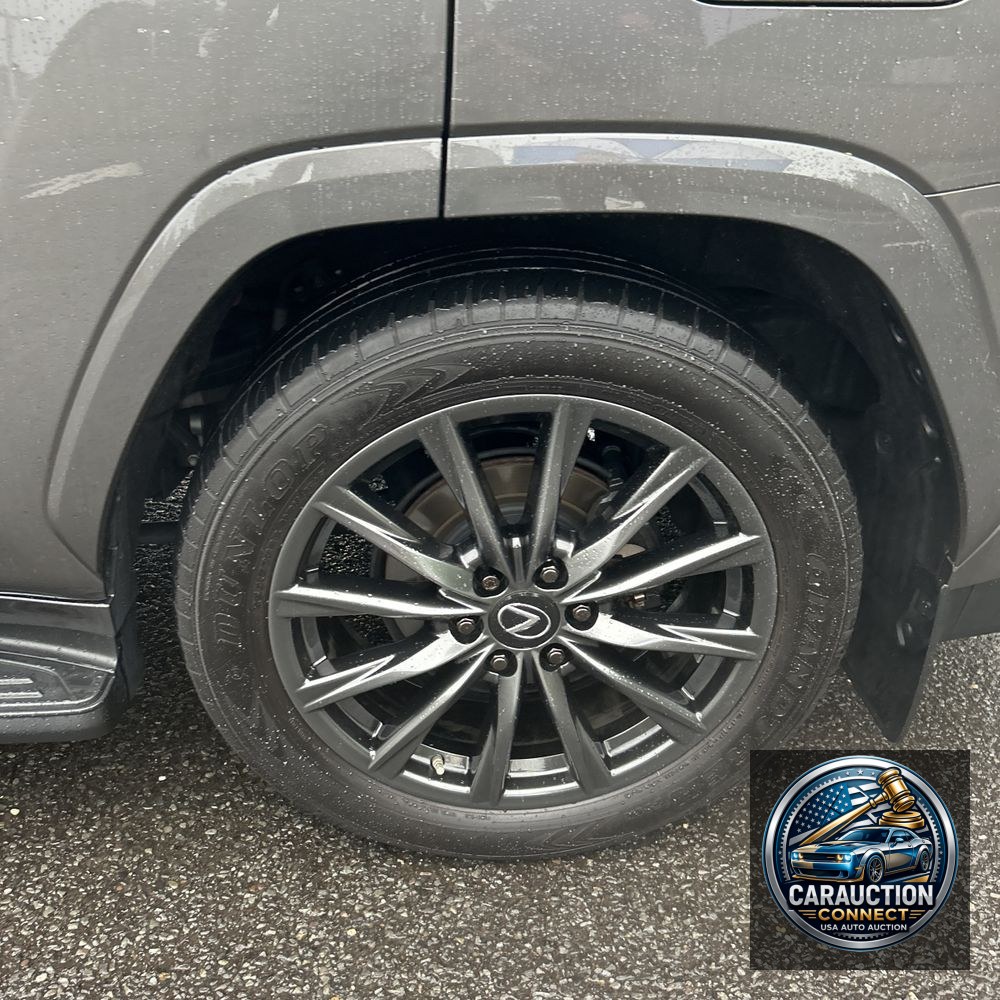 2023 Lexus LX 600 F SPORT Handling