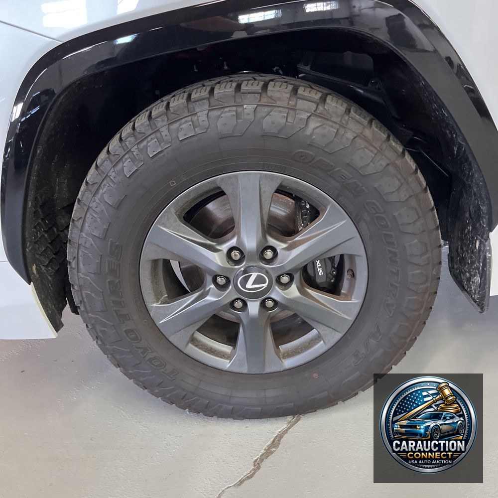 2025 Lexus LX 700h Overtrail