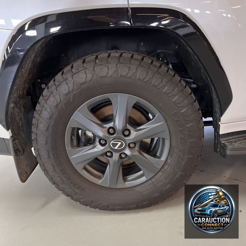 2025 Lexus LX 700h Overtrail