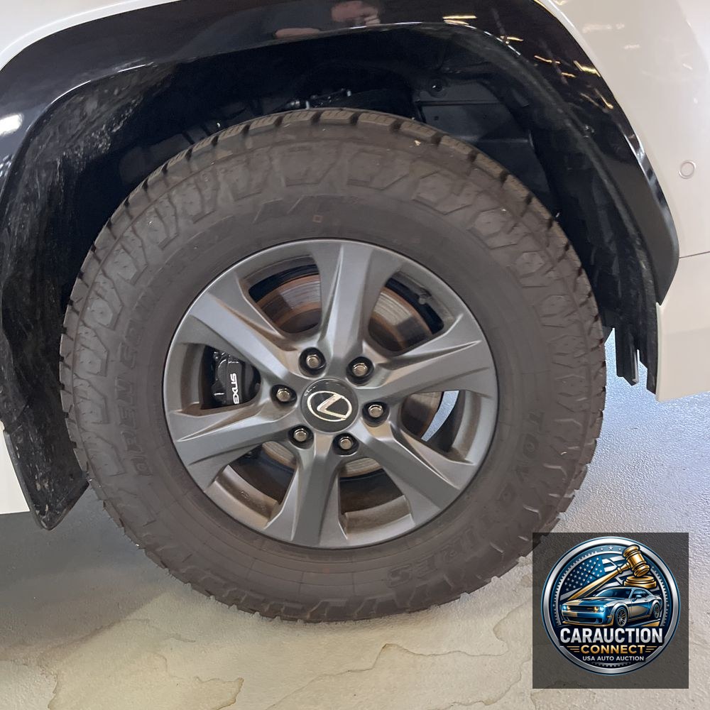 2025 Lexus LX 700h Overtrail