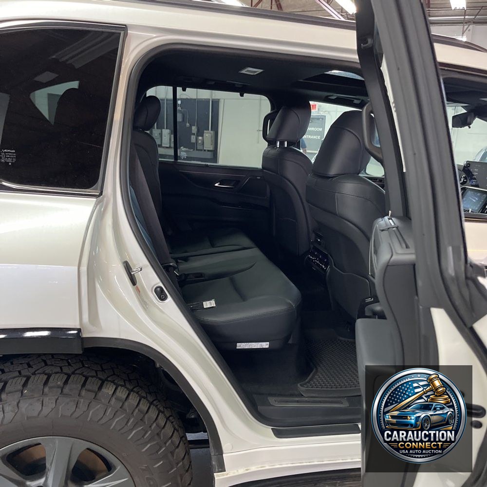 2025 Lexus LX 700h Overtrail