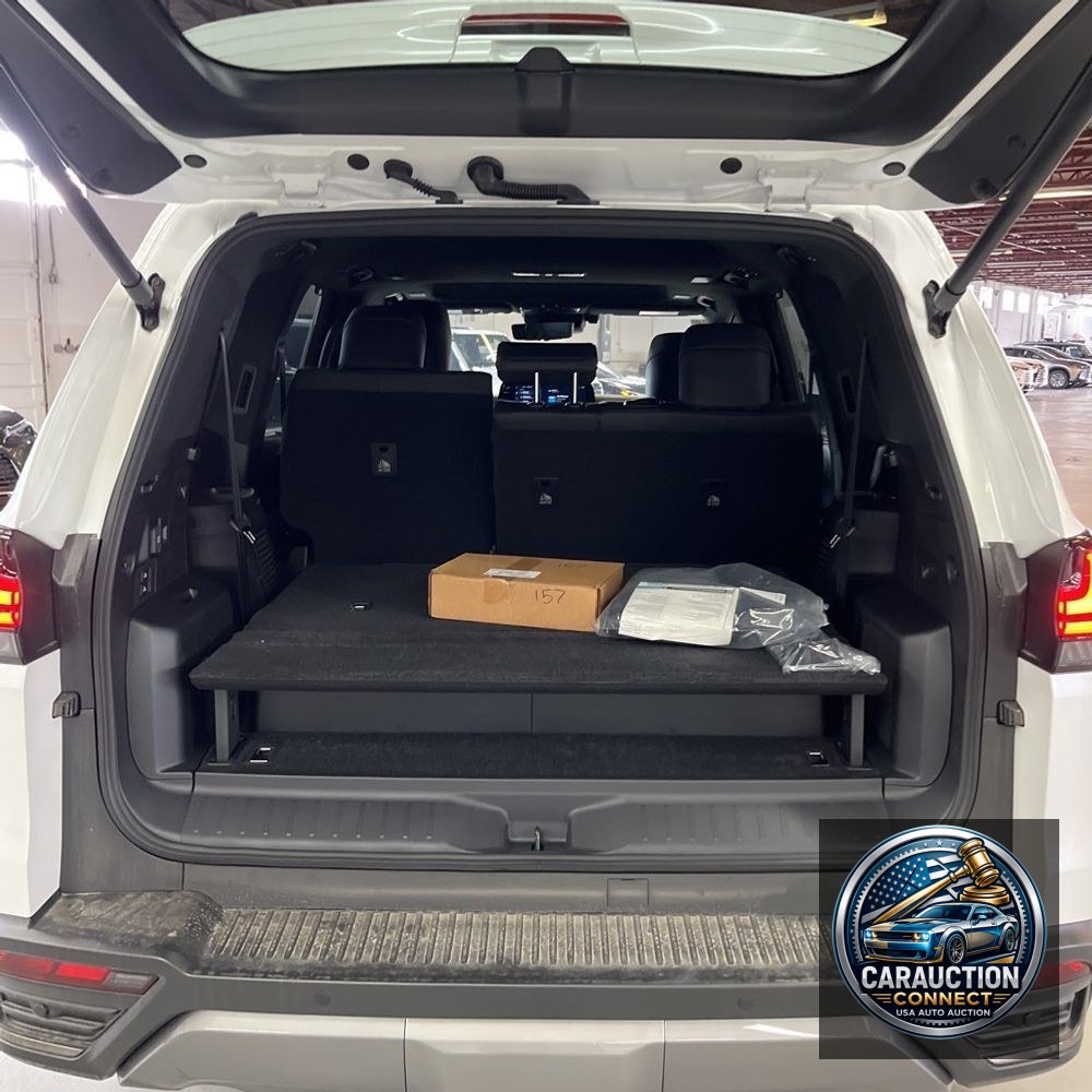2025 Lexus LX 700h Overtrail