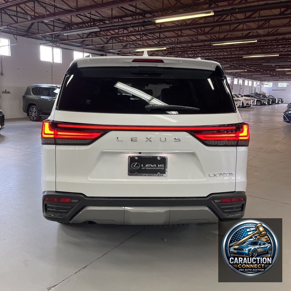 2025 Lexus LX 700h Overtrail
