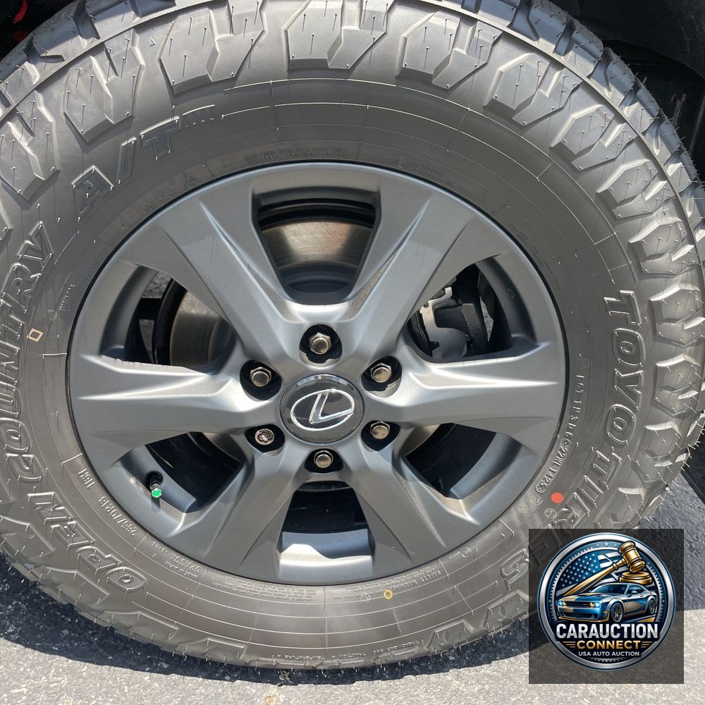 2025 Lexus LX 700h Overtrail