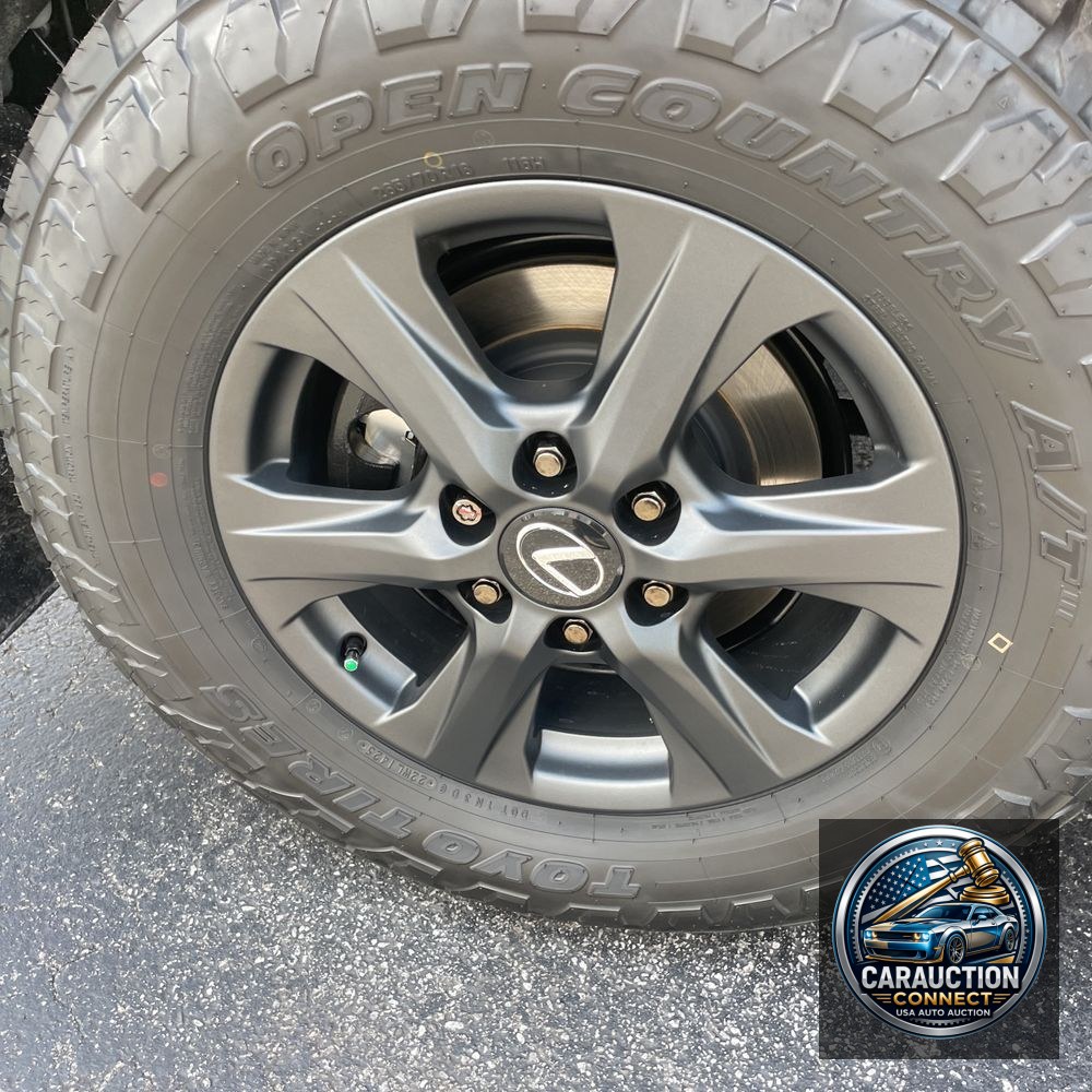 2025 Lexus LX 700h Overtrail