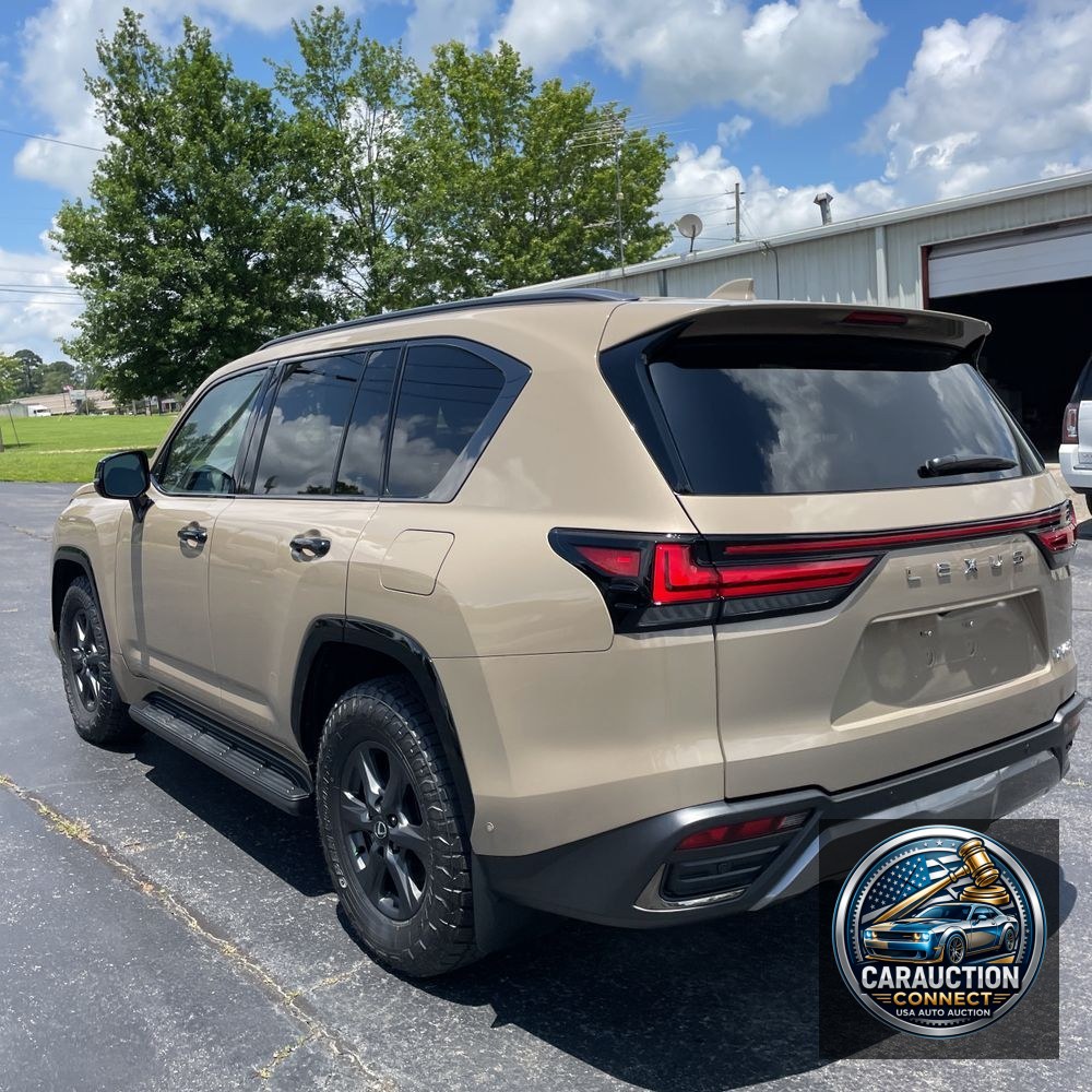 2025 Lexus LX 700h Overtrail