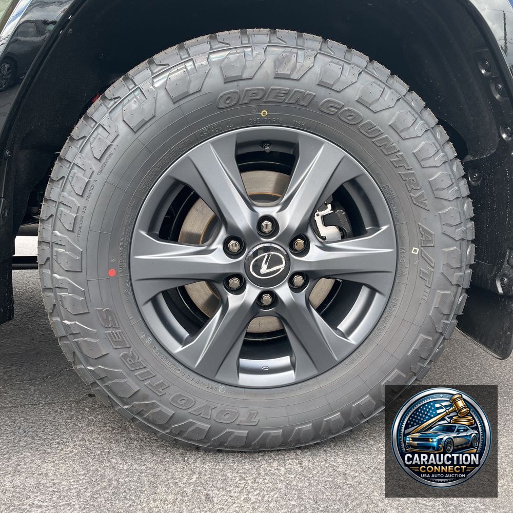 2025 Lexus LX 700h Overtrail