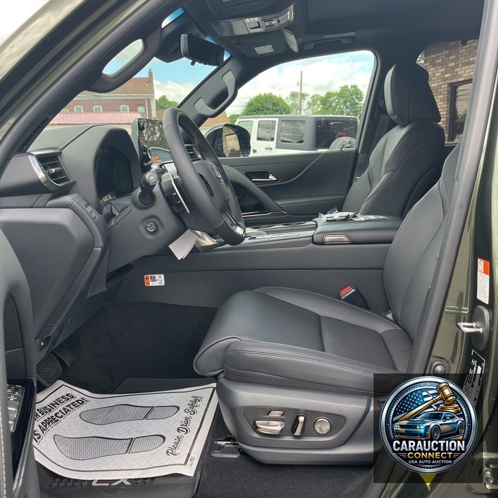 2025 Lexus LX 700h Overtrail