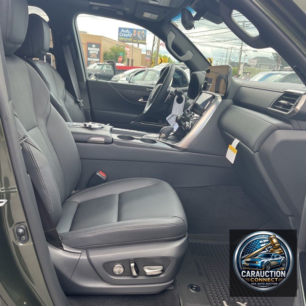 2025 Lexus LX 700h Overtrail