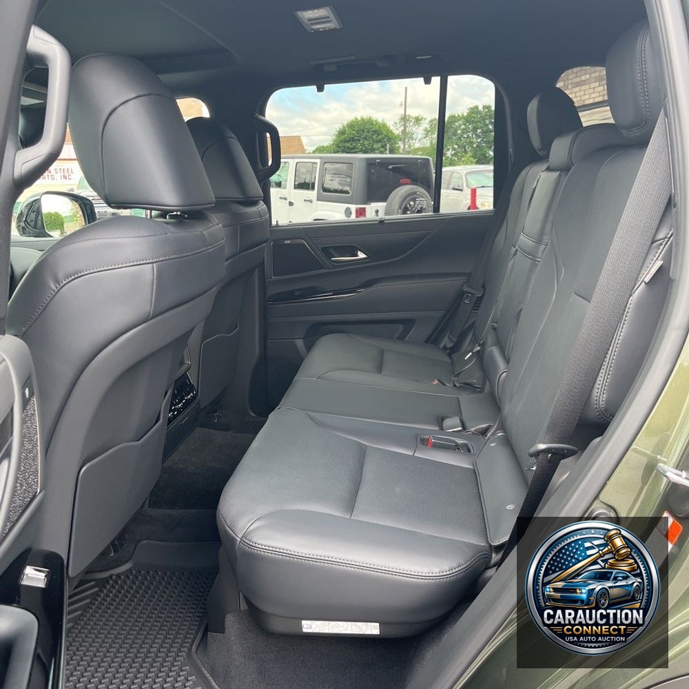 2025 Lexus LX 700h Overtrail