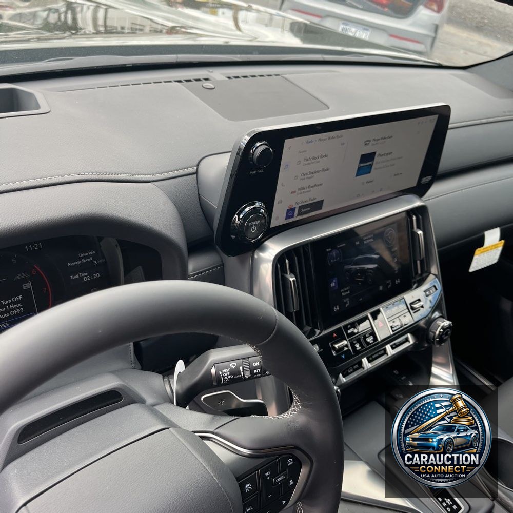 2025 Lexus LX 700h Overtrail