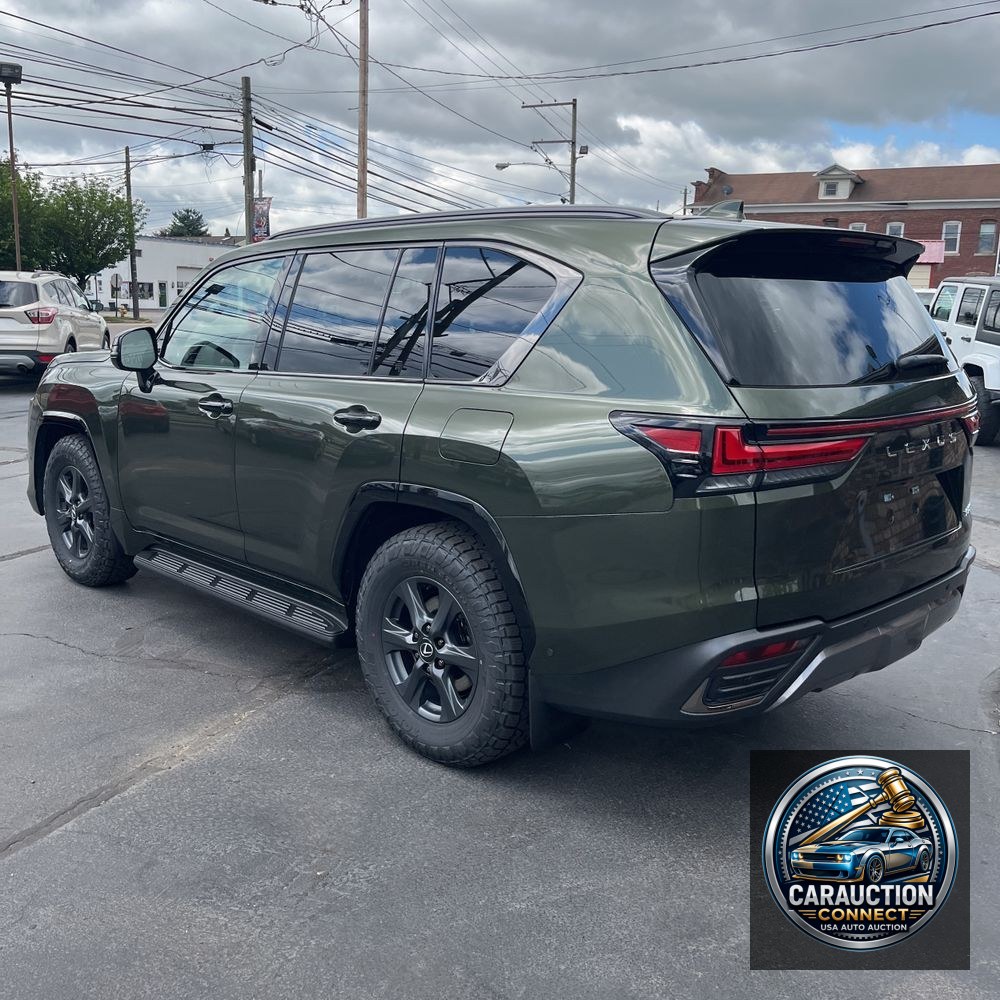 2025 Lexus LX 700h Overtrail