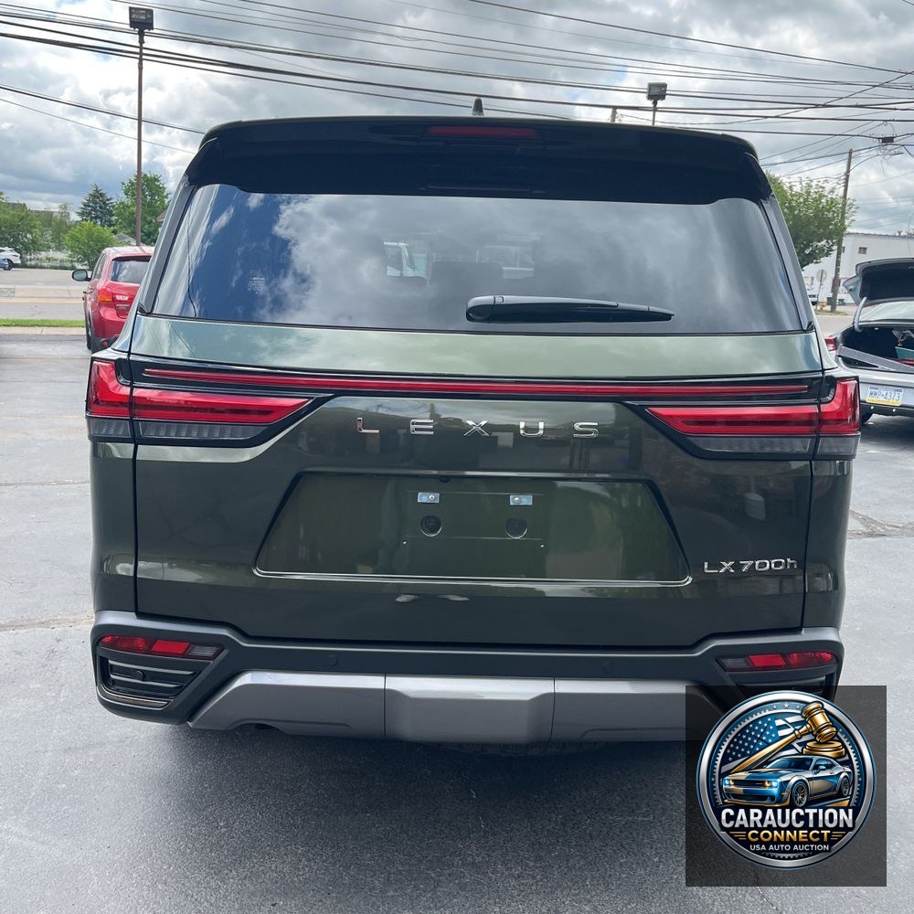 2025 Lexus LX 700h Overtrail