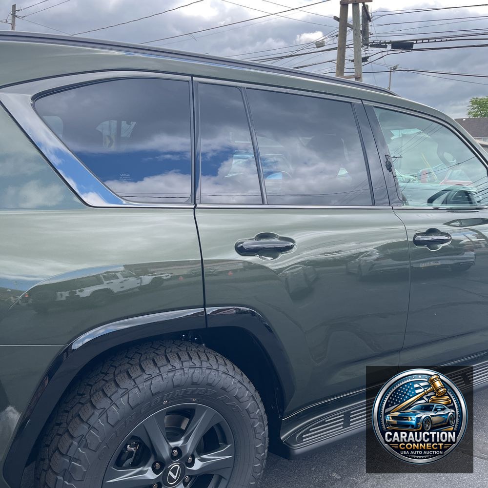 2025 Lexus LX 700h Overtrail