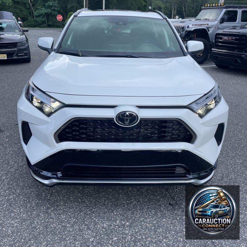 2025 Toyota RAV4 Plug-in Hybrid SE