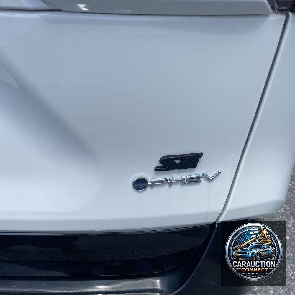 2025 Toyota RAV4 Plug-in Hybrid SE