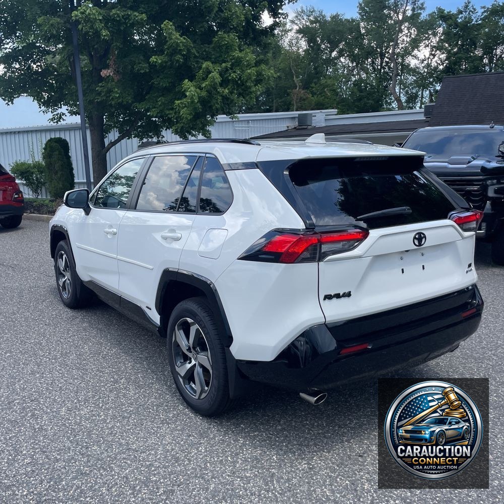 2025 Toyota RAV4 Plug-in Hybrid SE