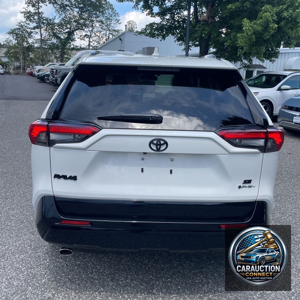 2025 Toyota RAV4 Plug-in Hybrid SE