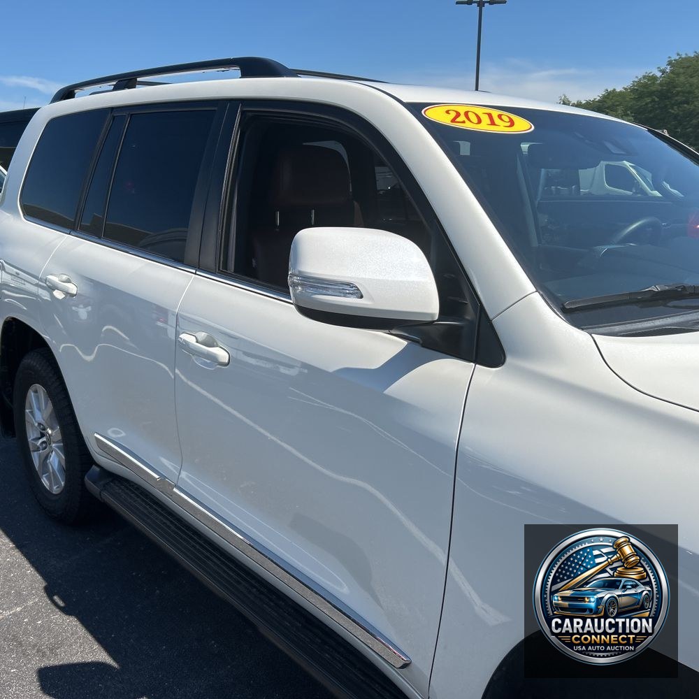 2019 Toyota Land Cruiser Base